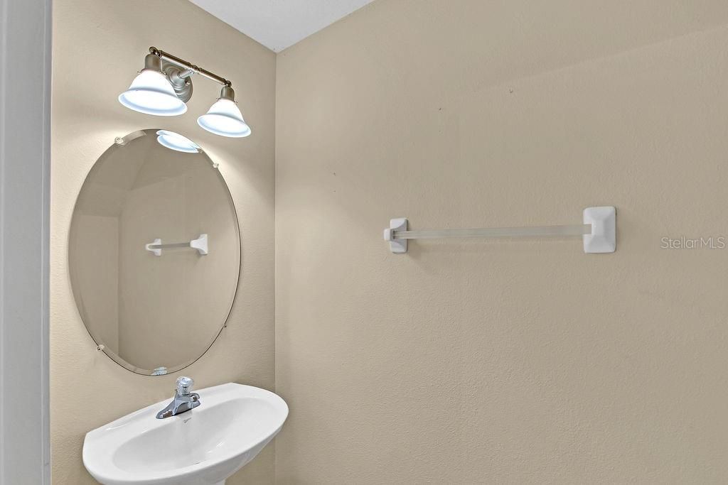 En Venta: $279,900 (3 camas, 2 baños, 1596 Pies cuadrados)