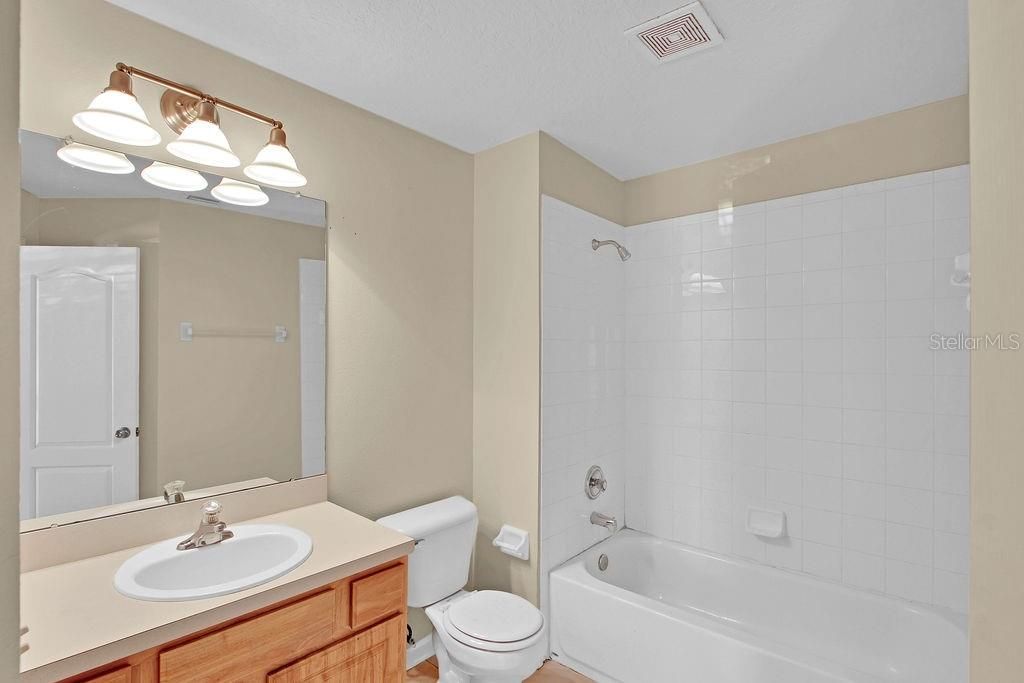 En Venta: $279,900 (3 camas, 2 baños, 1596 Pies cuadrados)