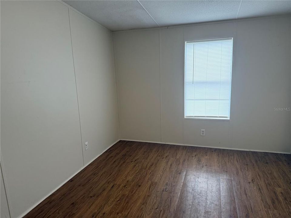 For Sale: $149,000 (3 beds, 2 baths, 1216 Square Feet)