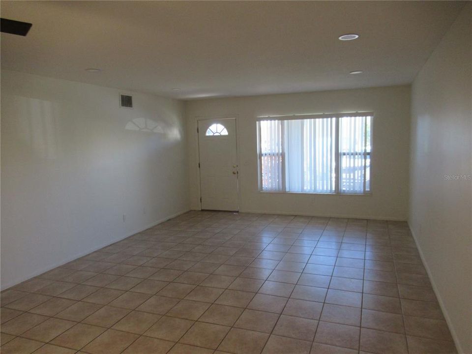 For Rent: $1,895 (2 beds, 2 baths, 1400 Square Feet)