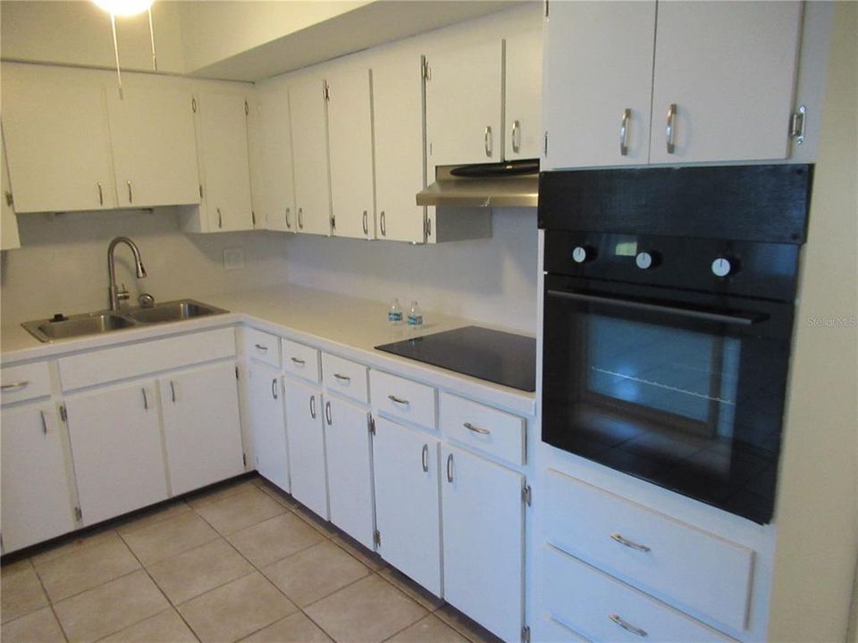 For Rent: $1,895 (2 beds, 2 baths, 1400 Square Feet)