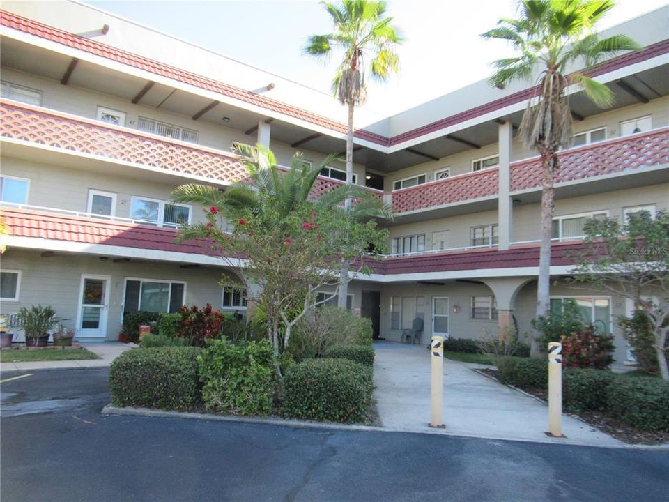 For Rent: $1,895 (2 beds, 2 baths, 1400 Square Feet)