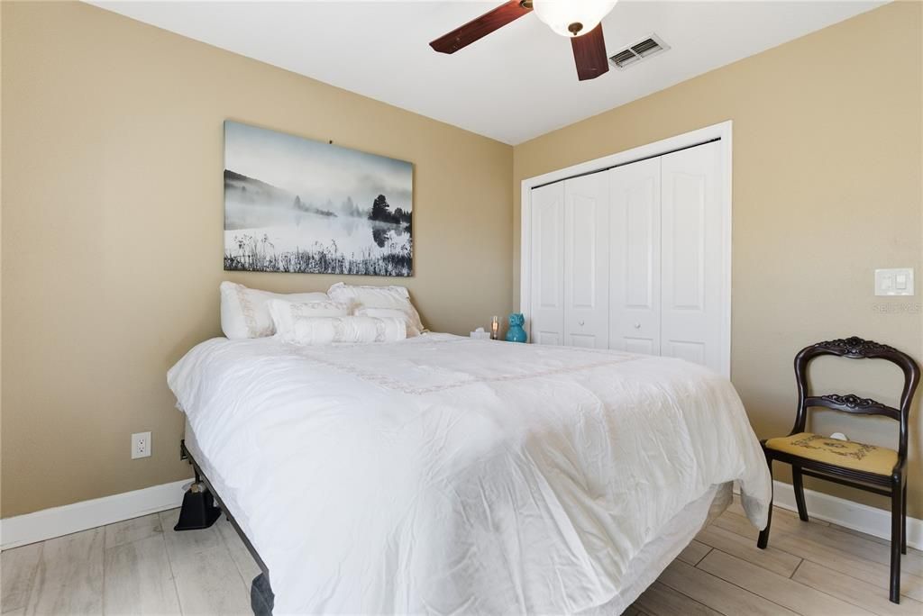 En Venta: $699,990 (3 camas, 2 baños, 1975 Pies cuadrados)