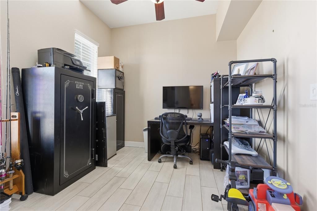 En Venta: $699,990 (3 camas, 2 baños, 1975 Pies cuadrados)