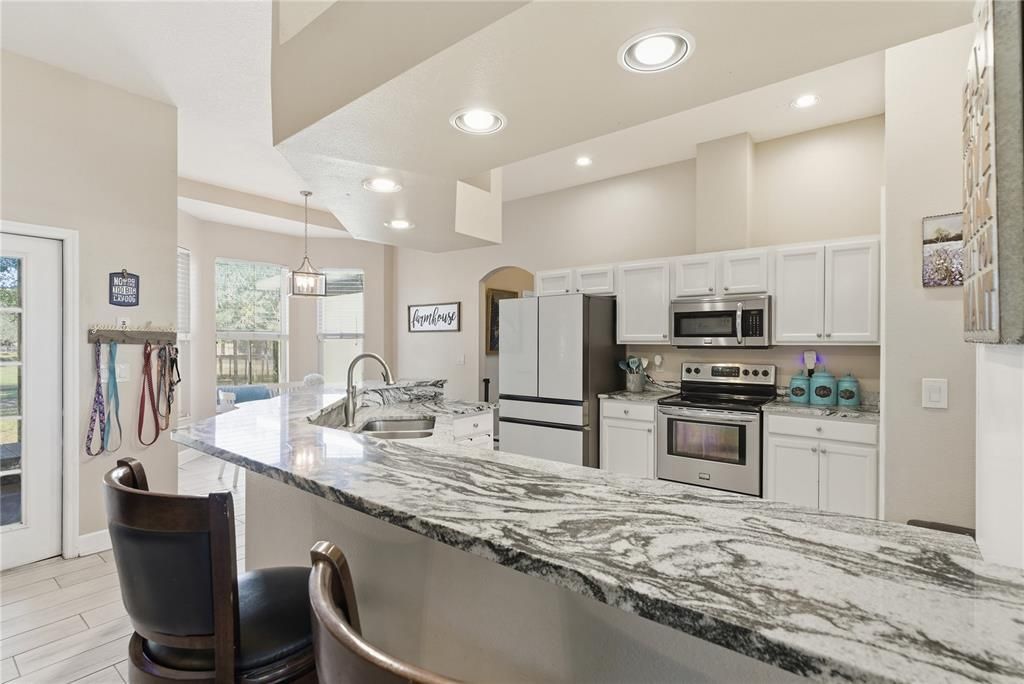 En Venta: $699,990 (3 camas, 2 baños, 1975 Pies cuadrados)