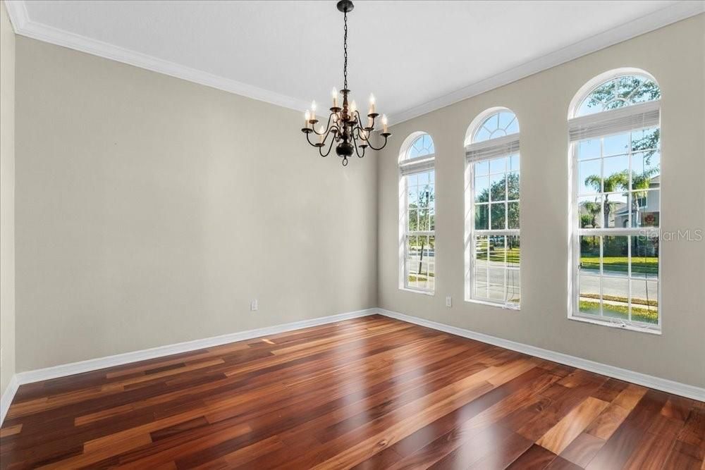 For Sale: $565,000 (3 beds, 2 baths, 2210 Square Feet)