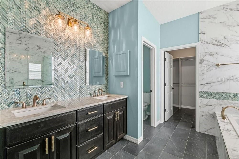 For Sale: $565,000 (3 beds, 2 baths, 2210 Square Feet)