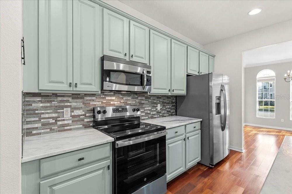 For Sale: $565,000 (3 beds, 2 baths, 2210 Square Feet)