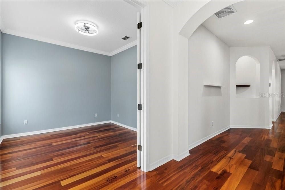 For Sale: $565,000 (3 beds, 2 baths, 2210 Square Feet)