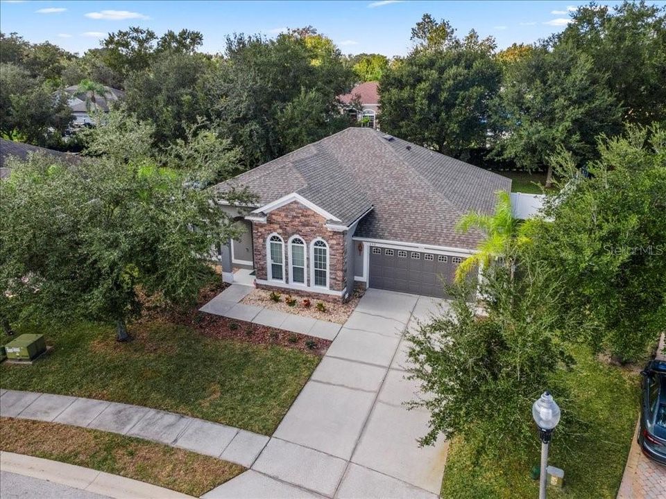 For Sale: $565,000 (3 beds, 2 baths, 2210 Square Feet)