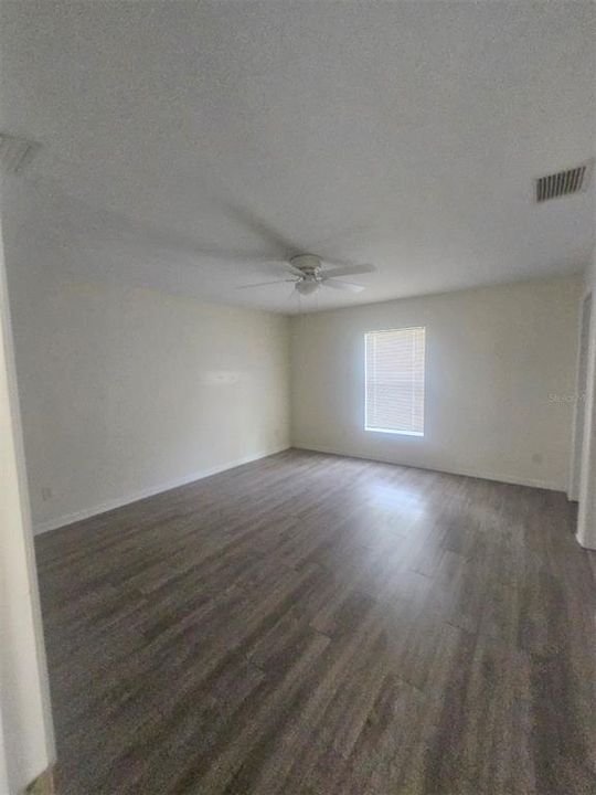В аренду: $1,675 (3 спален, 2 ванн, 1241 Квадратных фут)