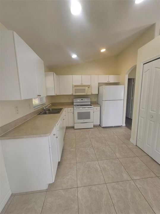 En Renta: $1,875 (3 camas, 2 baños, 1241 Pies cuadrados)