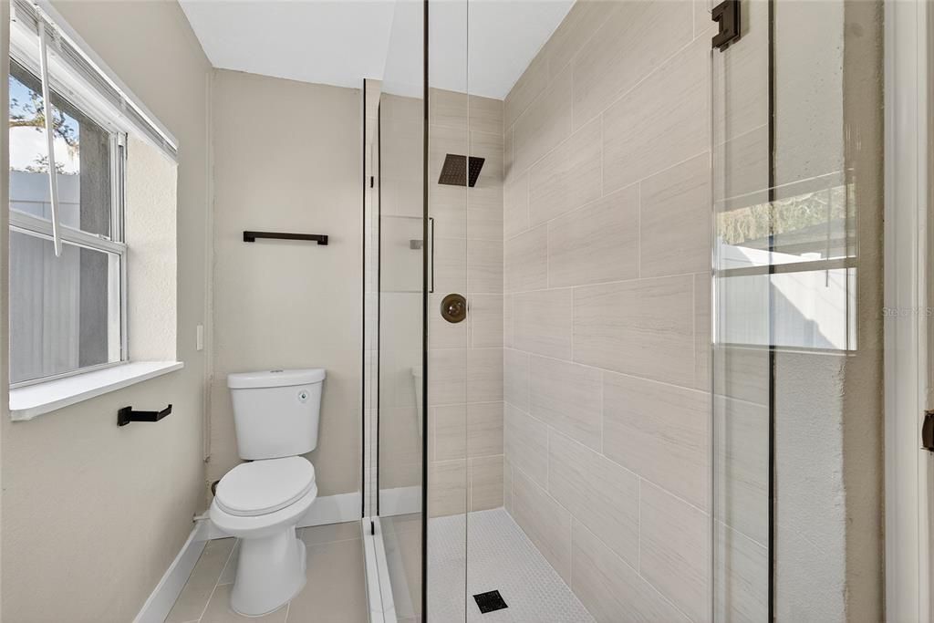 For Sale: $329,900 (4 beds, 2 baths, 1270 Square Feet)