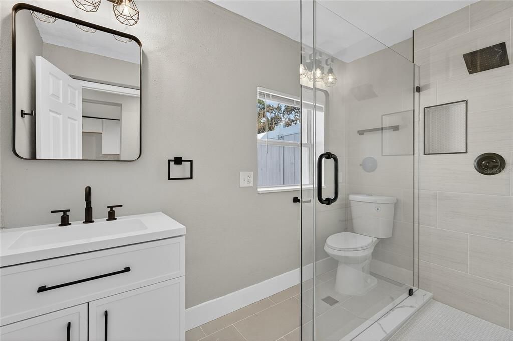 For Sale: $329,900 (4 beds, 2 baths, 1270 Square Feet)