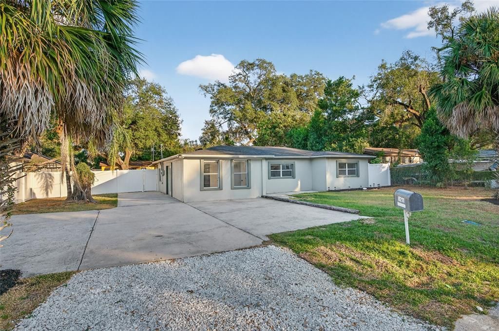 For Sale: $329,900 (4 beds, 2 baths, 1270 Square Feet)