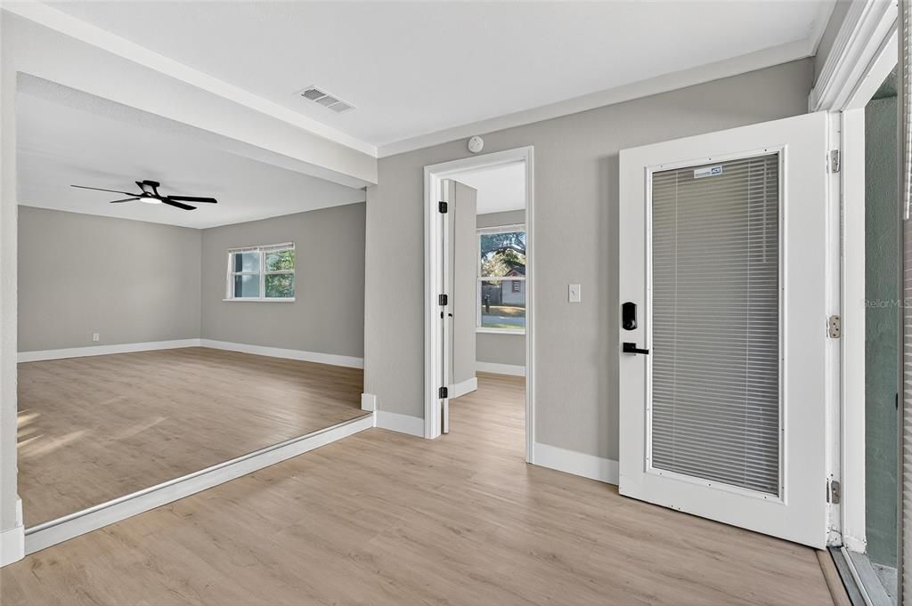 For Sale: $329,900 (4 beds, 2 baths, 1270 Square Feet)