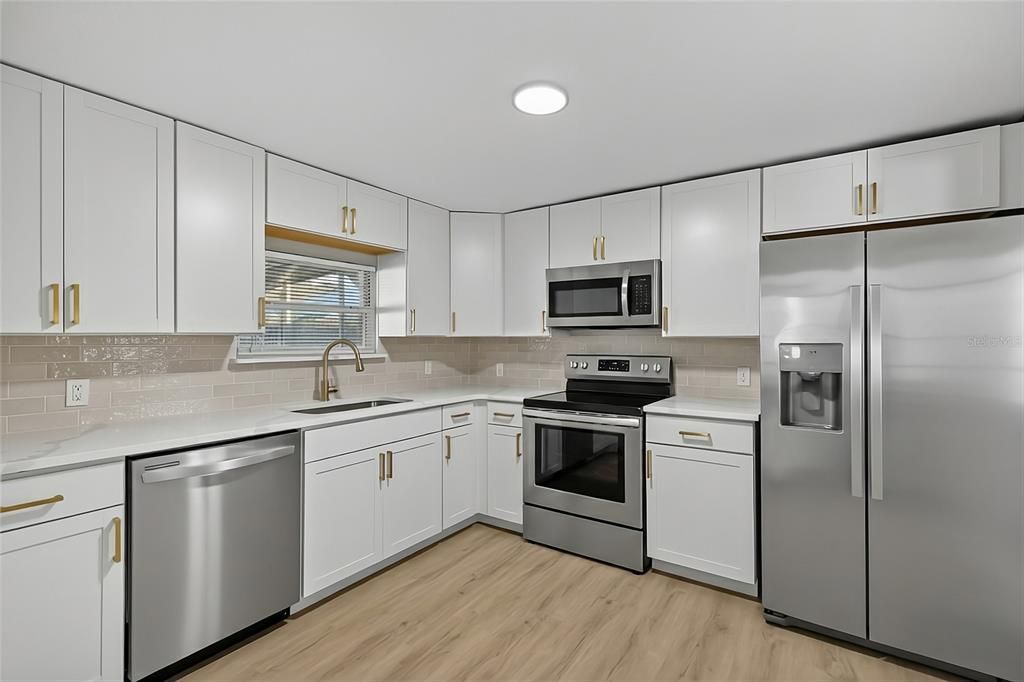 For Sale: $329,900 (4 beds, 2 baths, 1270 Square Feet)