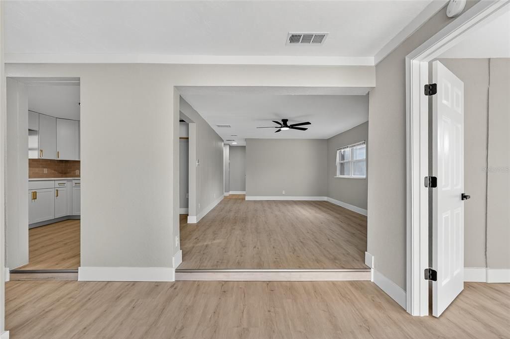 For Sale: $329,900 (4 beds, 2 baths, 1270 Square Feet)