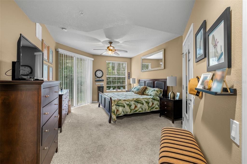 For Sale: $389,000 (3 beds, 2 baths, 1554 Square Feet)