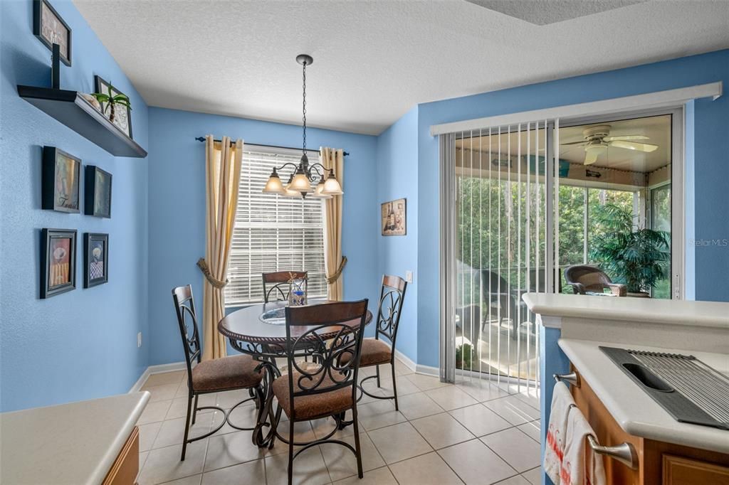 For Sale: $389,000 (3 beds, 2 baths, 1554 Square Feet)