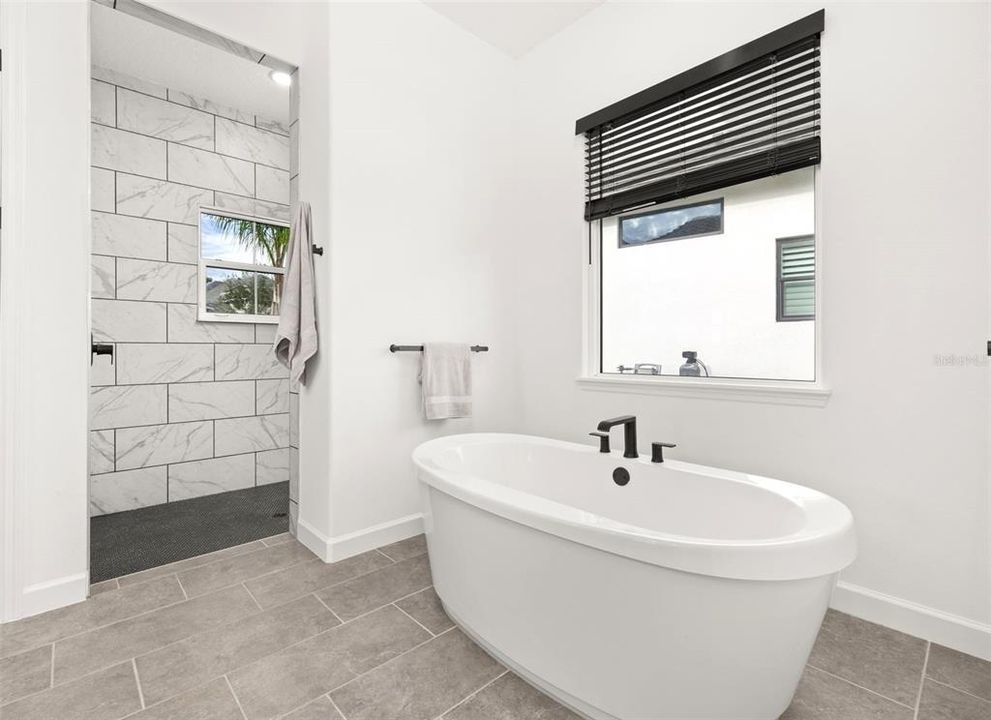 На продажу: $649,900 (4 спален, 3 ванн, 2293 Квадратных фут)