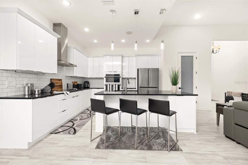 На продажу: $649,900 (4 спален, 3 ванн, 2293 Квадратных фут)