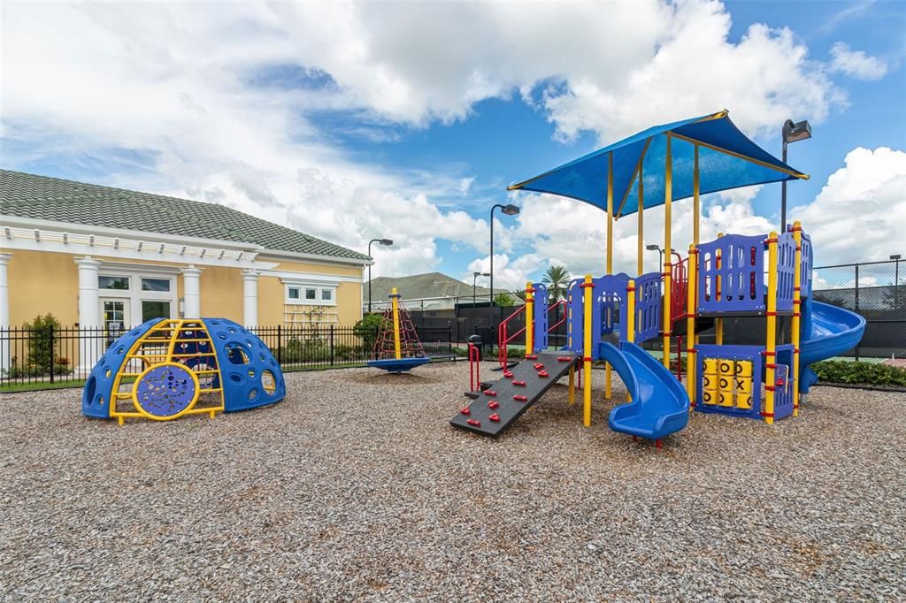 На продажу: $649,900 (4 спален, 3 ванн, 2293 Квадратных фут)