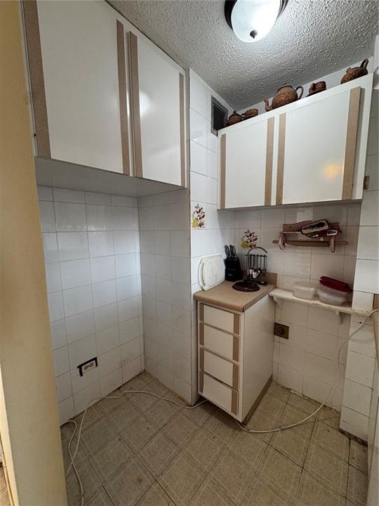 На продажу: $220,000 (1 спален, 1 ванн, 1063 Квадратных фут)