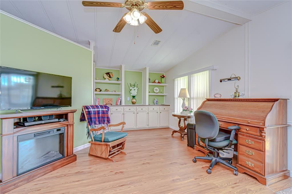 待售: $149,900 (2 贝兹, 2 浴室, 1248 平方英尺)