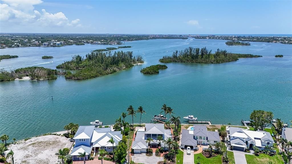 For Sale: $4,795,000 (4 beds, 4 baths, 3866 Square Feet)