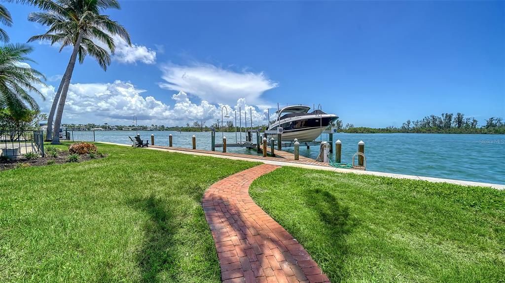 For Sale: $4,795,000 (4 beds, 4 baths, 3866 Square Feet)