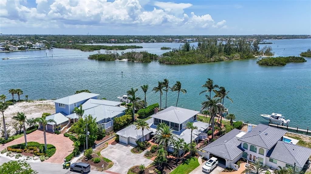 For Sale: $4,795,000 (4 beds, 4 baths, 3866 Square Feet)