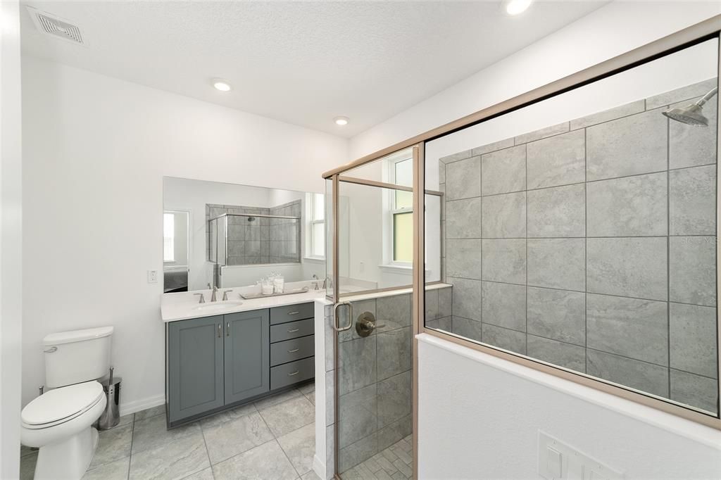 En Venta: $325,000 (3 camas, 2 baños, 1856 Pies cuadrados)