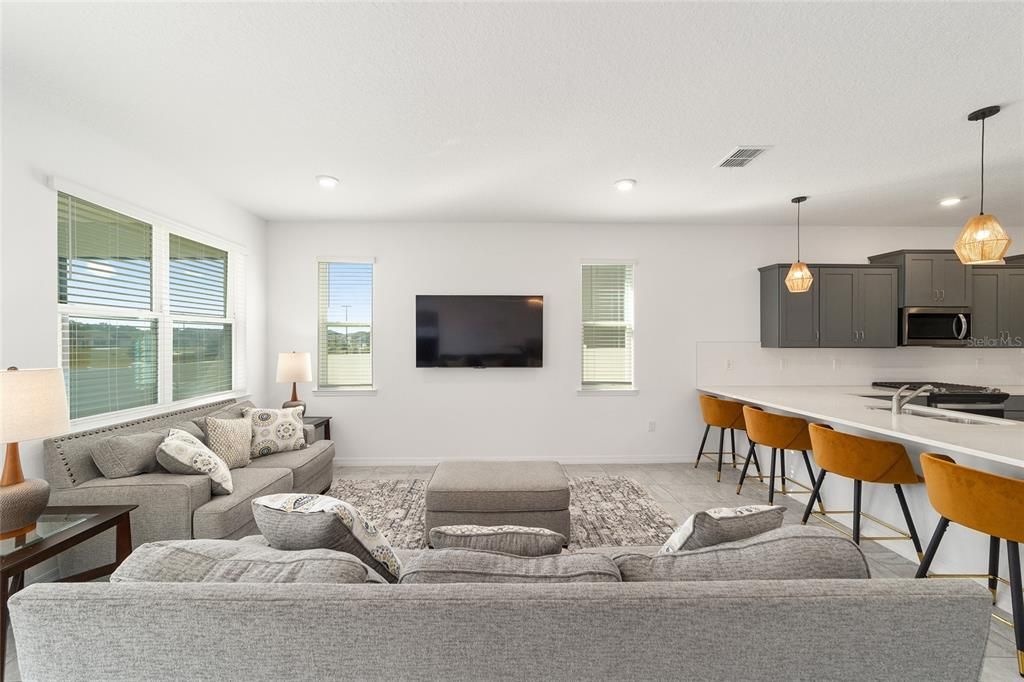 En Venta: $325,000 (3 camas, 2 baños, 1856 Pies cuadrados)