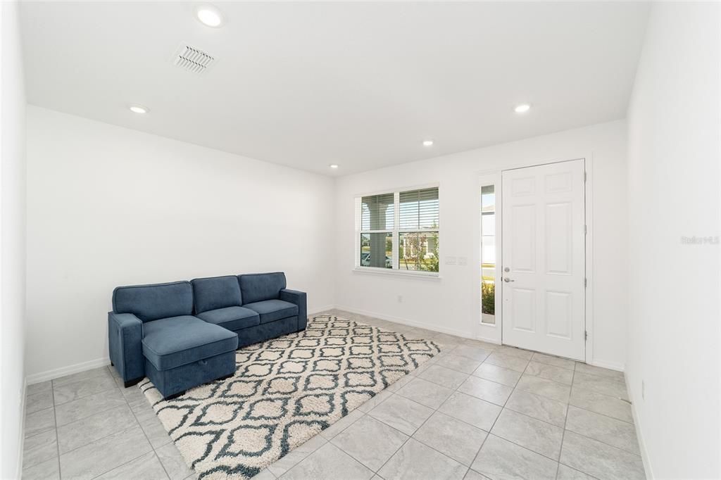 En Venta: $325,000 (3 camas, 2 baños, 1856 Pies cuadrados)