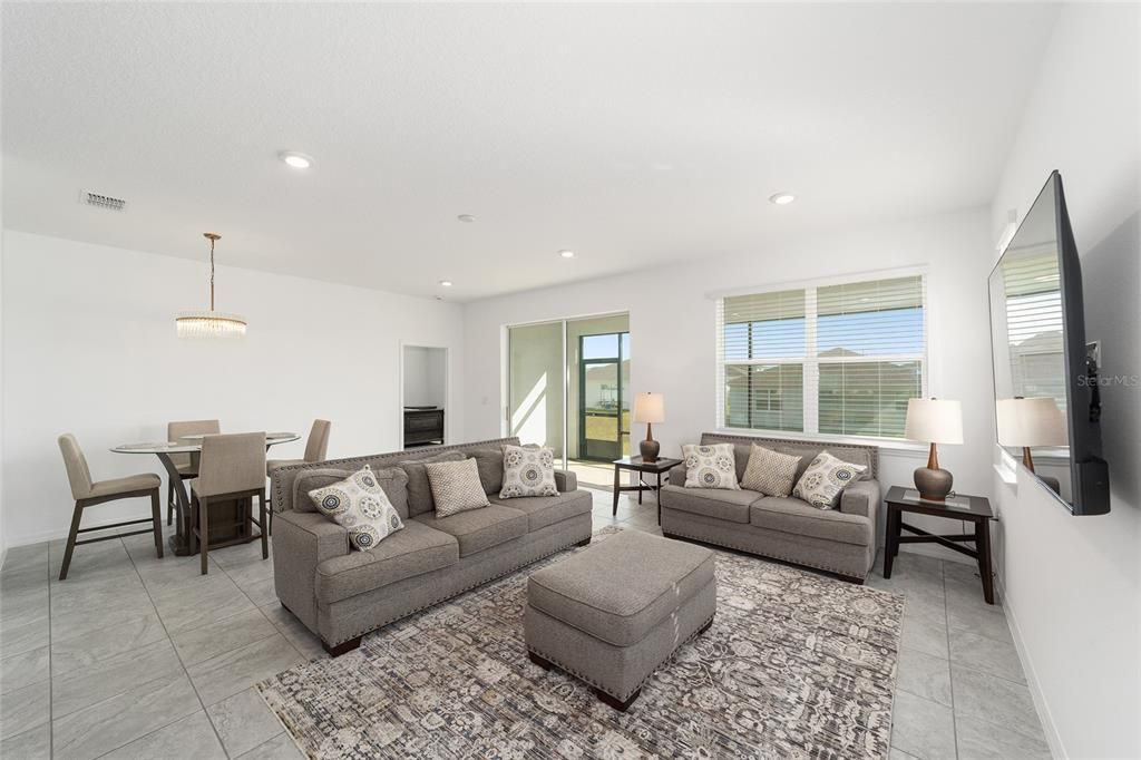 En Venta: $325,000 (3 camas, 2 baños, 1856 Pies cuadrados)