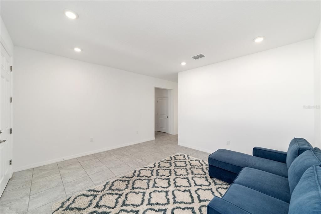 En Venta: $325,000 (3 camas, 2 baños, 1856 Pies cuadrados)