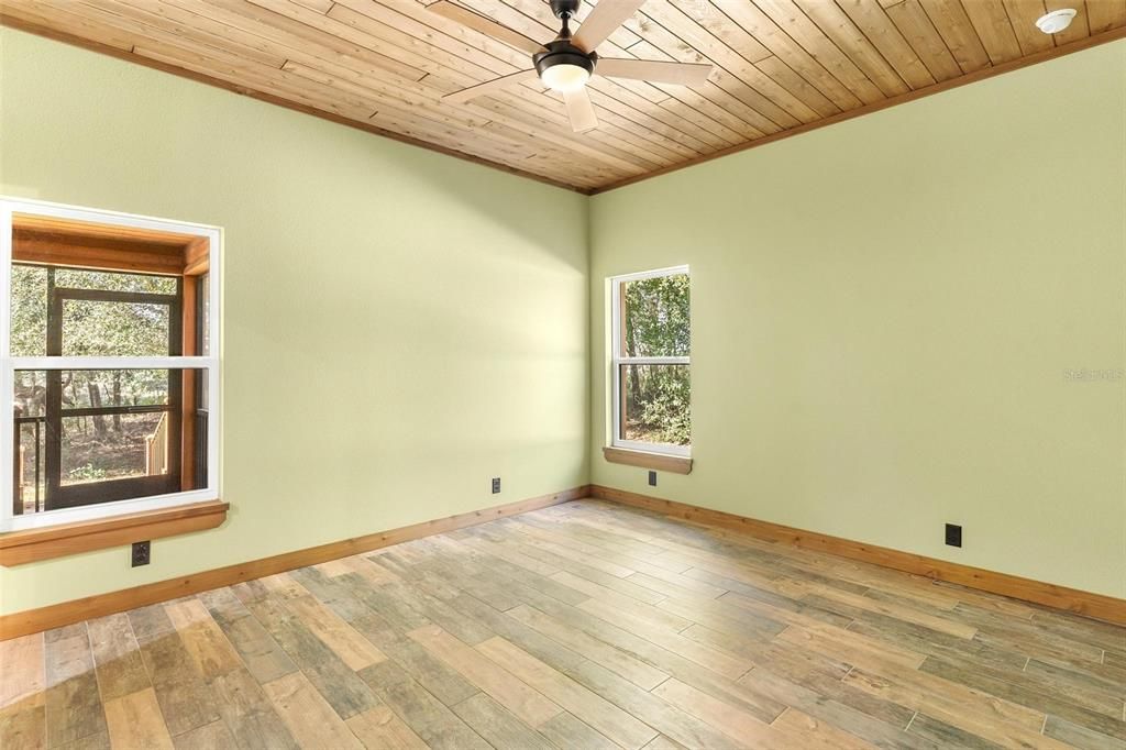 En Venta: $625,000 (2 camas, 2 baños, 1105 Pies cuadrados)