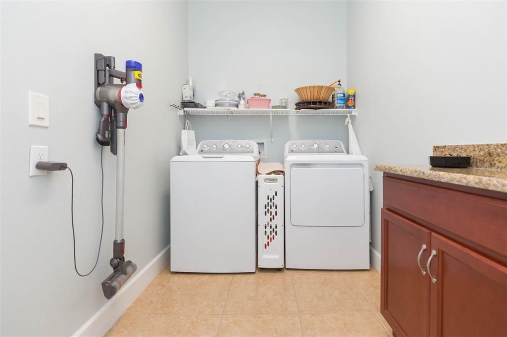 For Sale: $377,000 (3 beds, 2 baths, 1800 Square Feet)