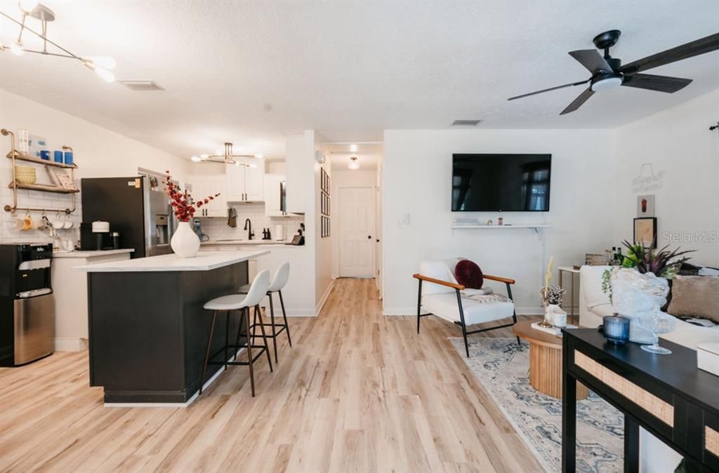 For Rent: $3,900 (3 beds, 2 baths, 1149 Square Feet)