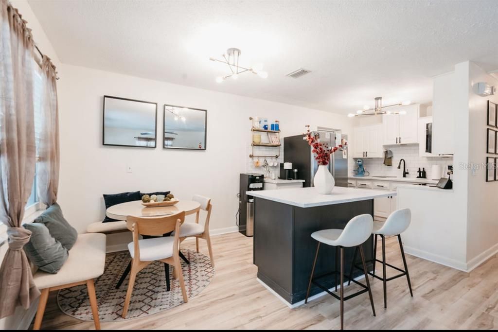 For Rent: $3,900 (3 beds, 2 baths, 1149 Square Feet)