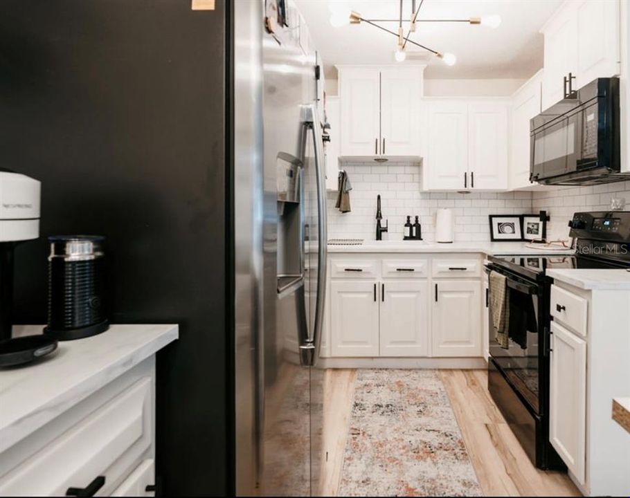 For Rent: $3,900 (3 beds, 2 baths, 1149 Square Feet)