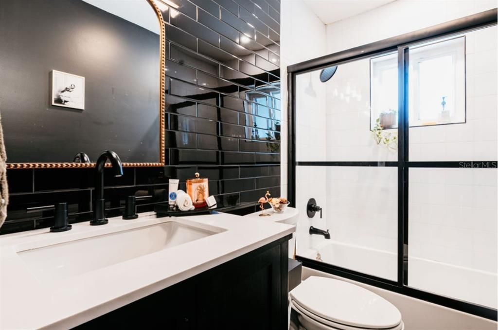 For Rent: $3,900 (3 beds, 2 baths, 1149 Square Feet)