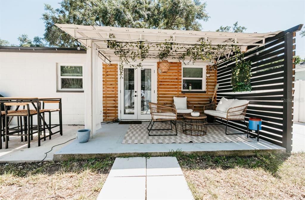 For Rent: $3,900 (3 beds, 2 baths, 1149 Square Feet)