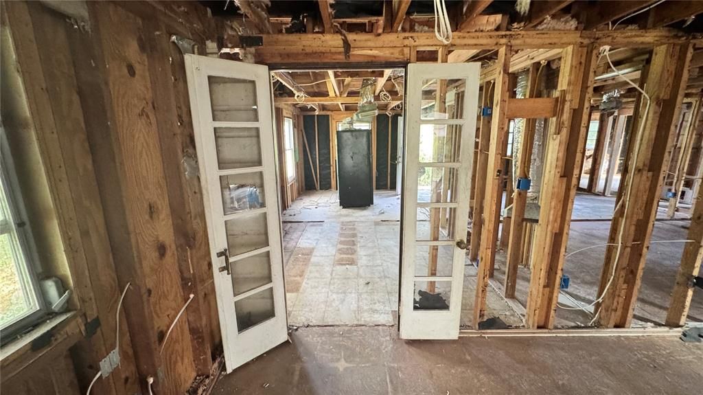 На продажу: $190,000 (3 спален, 1 ванн, 1444 Квадратных фут)