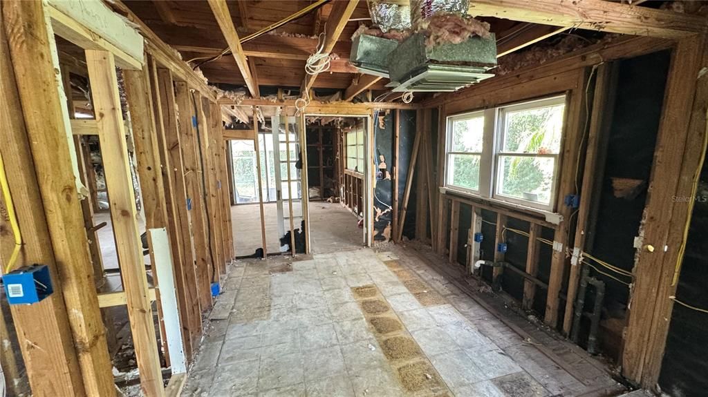 На продажу: $190,000 (3 спален, 1 ванн, 1444 Квадратных фут)