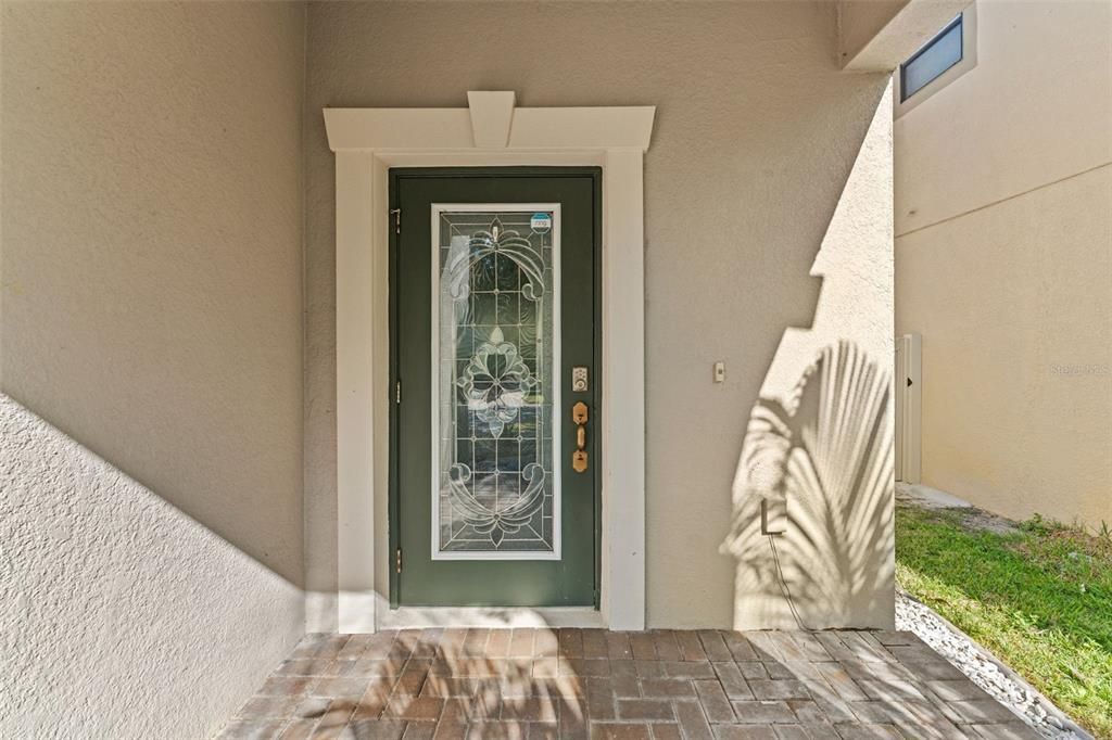 For Rent: $2,900 (3 beds, 2 baths, 2138 Square Feet)