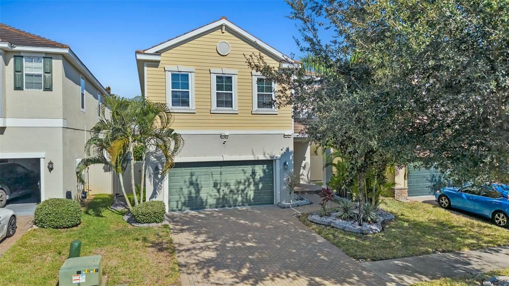 For Rent: $2,900 (3 beds, 2 baths, 2138 Square Feet)