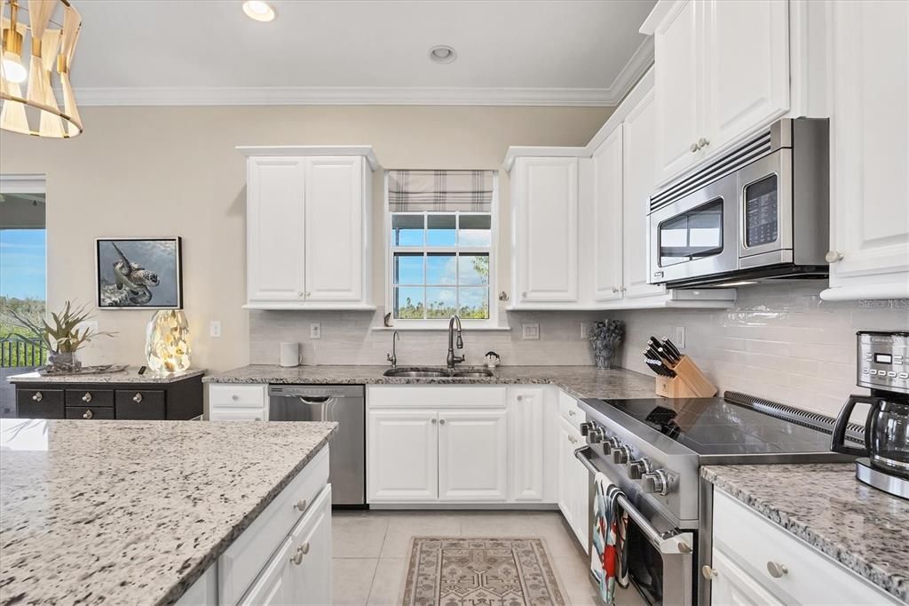 For Sale: $745,000 (4 beds, 3 baths, 2400 Square Feet)