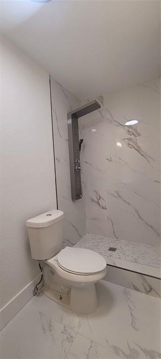 出租: $2,100 (3 贝兹, 2 浴室, 1056 平方英尺)